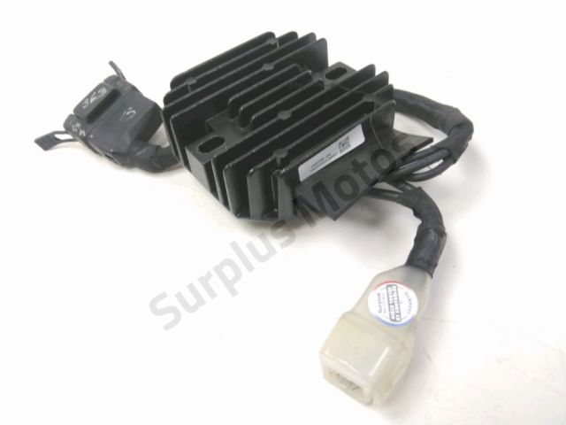 Regulateur de tension occasion TRIUMPH SPEED 2024