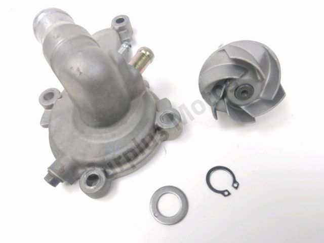 Pompe a eau occasion KYMCO CV3 2022