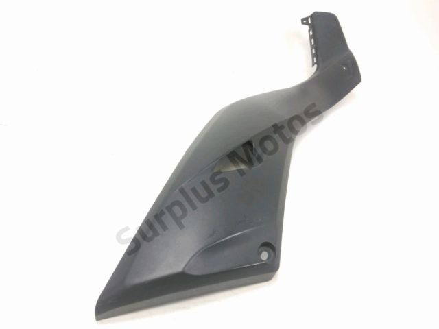 Cache lateral droit occasion YAMAHA CZD 300 X-MAX 2018