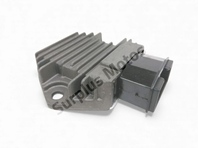 Regulateur de tension occasion HONDA CB 500 1999