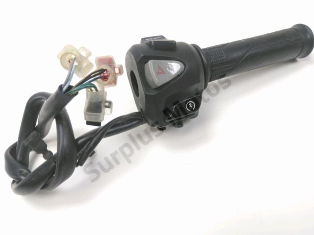 Commodo droit occasion HONDA NSS 125 FORZA 2015