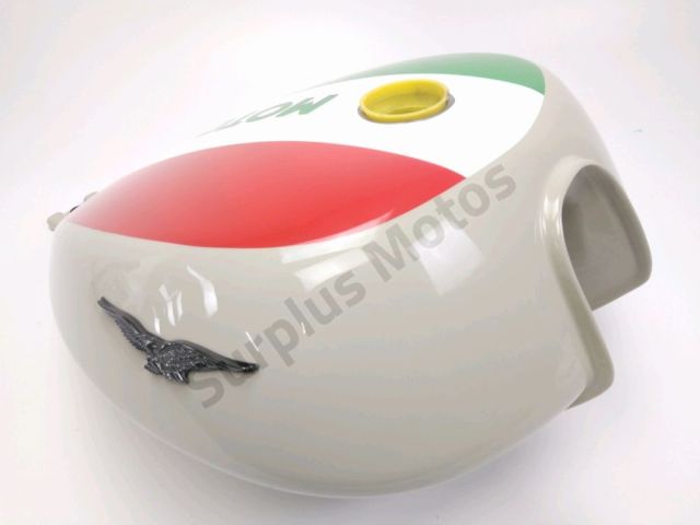 Reservoir occasion MOTO GUZZI V9 BOBBER REVIEW  2020