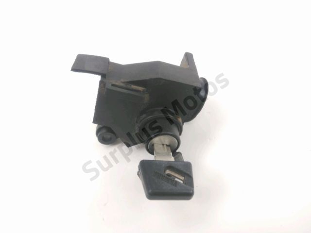 Serrure de selle occasion YAMAHA MWD 300 TRICITY 2022