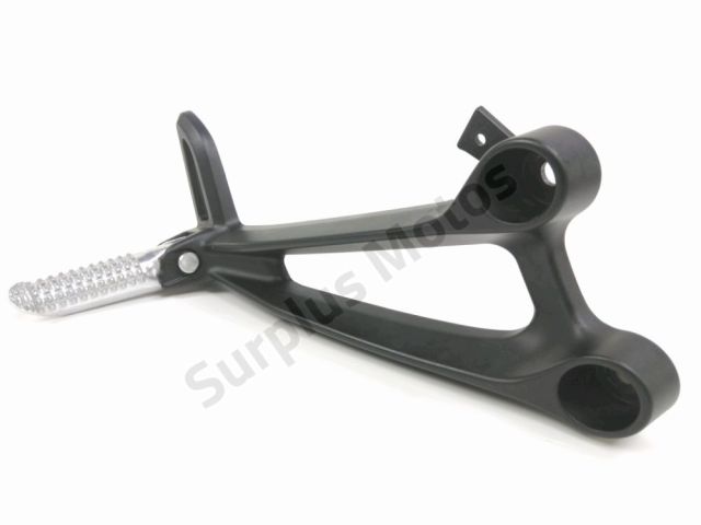 Platine et repose pieds arriere droit occasion YAMAHA MT-07 2025