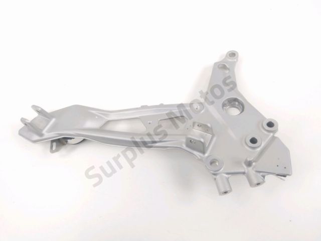 Platine avant droite occasion BMW F 900 R 2023