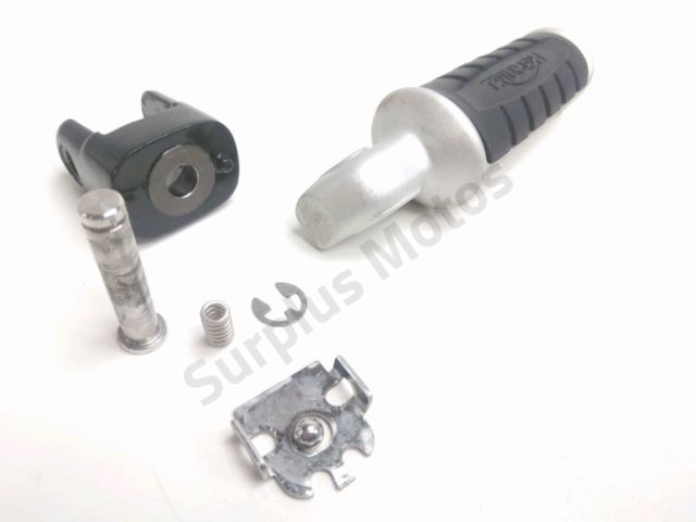 Repose pieds arriere droit occasion TRIUMPH STREET TWIN 2018