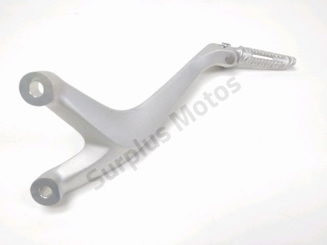 Platine et repose pieds arriere gauche occasion TRIUMPH SPEED TRIPLE RS 2025