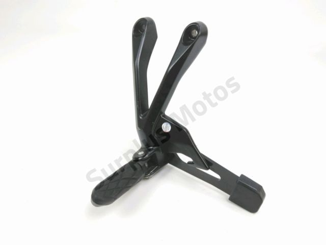 Platine et repose pieds arriere gauche occasion SUZUKI GSXS 1000 GT 2022