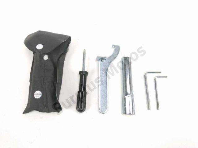 Trousse outil occasion SUZUKI GSXS 1000 GT 2022