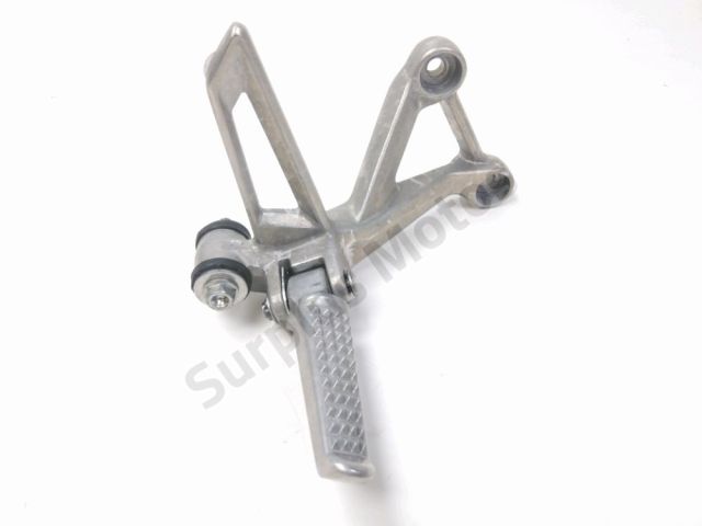 Platine et repose pieds arriere droit occasion HONDA CBR 500 R 2022