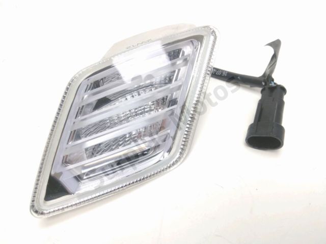 Clignotant arriere d occasion PIAGGIO GTS SUPER 2024