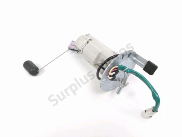 Pompe a essence occasion SUZUKI GSR  2011