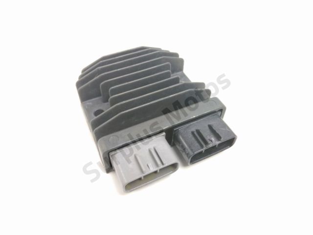 Regulateur de tension occasion TRIUMPH TRIDENT 2022