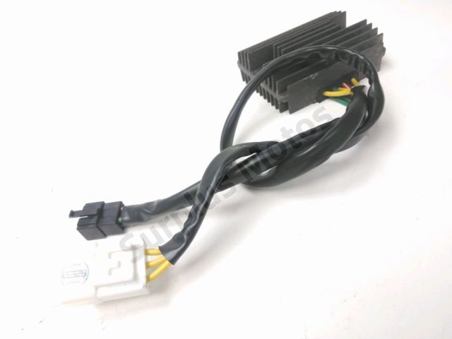 Regulateur de tension occasion APRILIA MANA 2011