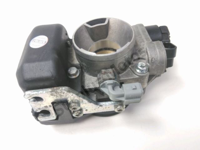 Corps d'injection droit occasion APRILIA MANA 2011