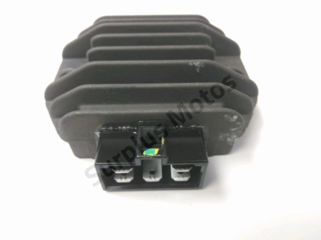 Regulateur de tension occasion PIAGGIO LIBERTY 125 2018