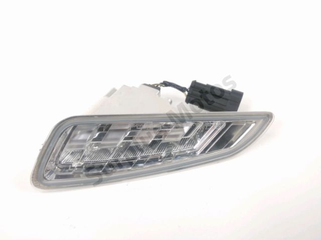 Clignotant avant d occasion PIAGGIO VESPA ELECTTRICA 2024