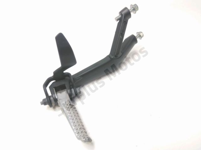 Platine et repose pieds arriere droit occasion YAMAHA R7 2023