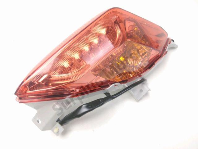 Feu arriere droit occasion YAMAHA YP 125 X-MAX 2021