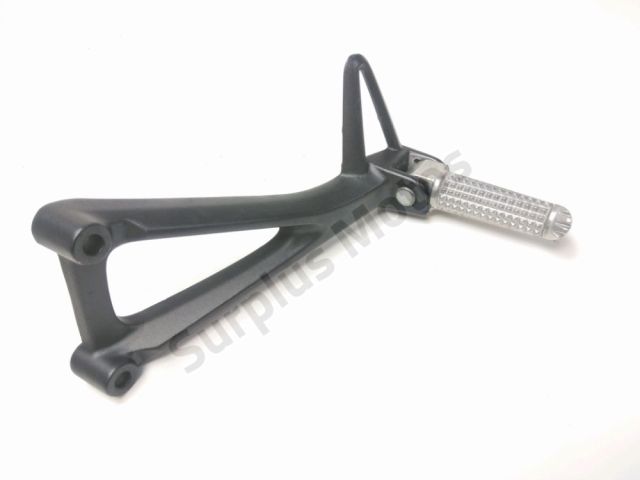 Platine et repose pieds arriere gauche occasion YAMAHA YZF-R 2023
