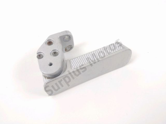 Platine et repose pieds arriere gauche occasion TILGREEN TILSCOOT RS 2020