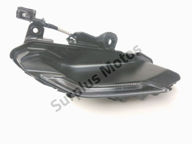 Optique avant droit occasion YAMAHA YZF-R 2023