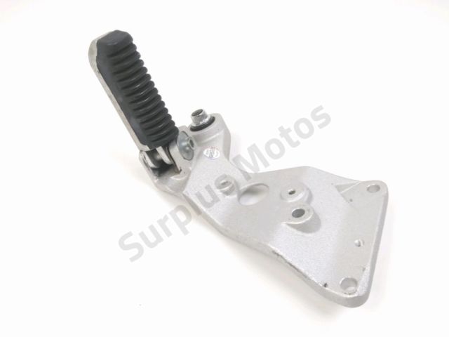Platine et repose pieds arriere gauche occasion SUZUKI GSXR 1100 1989