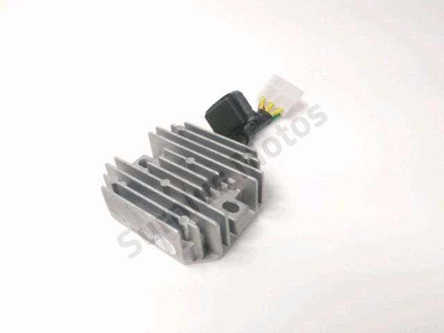 Regulateur de tension occasion APRILIA SXR 2024