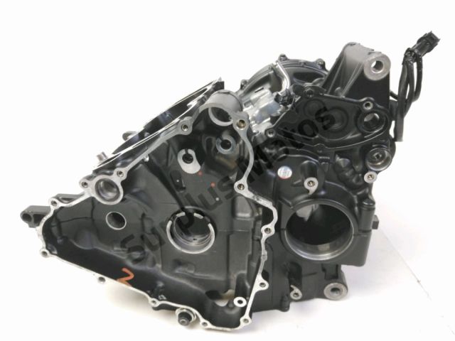 Carter moteur occasion HONDA CB 750 HORNET 2023