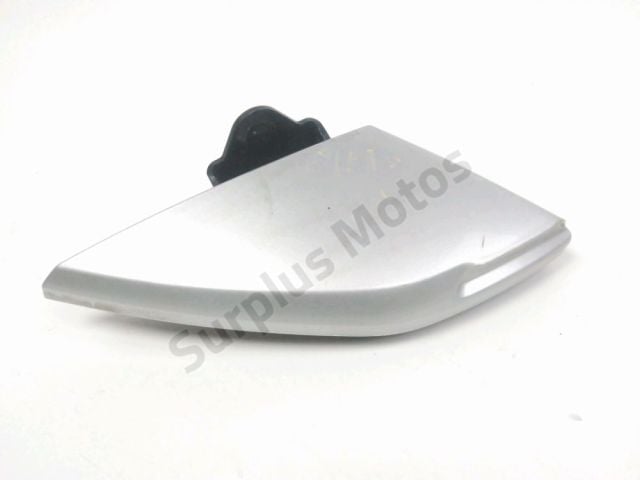 Repose pieds arriere droit occasion PEUGEOT METROPOLIS 2016