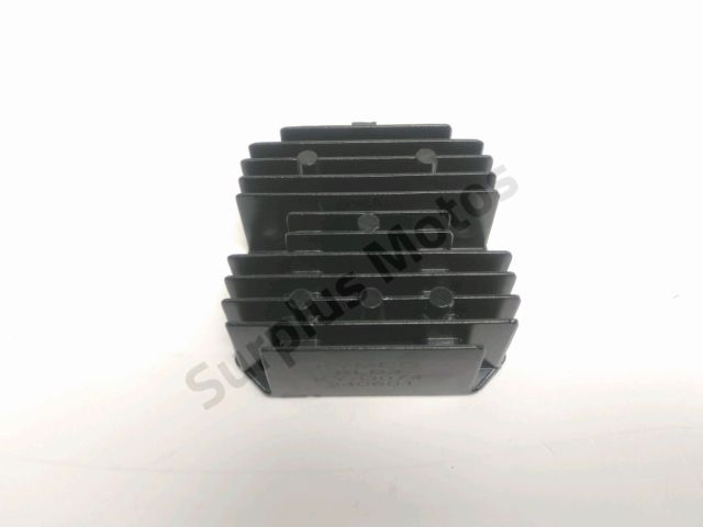 Regulateur de tension occasion KYMCO SKYTOWN 2024