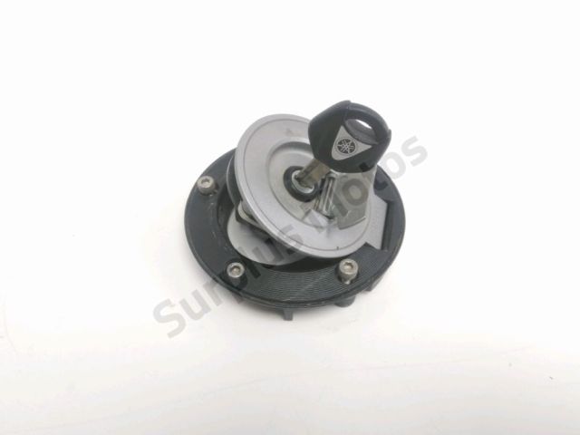 Bouchon de reservoir occasion YAMAHA MT-09 2013