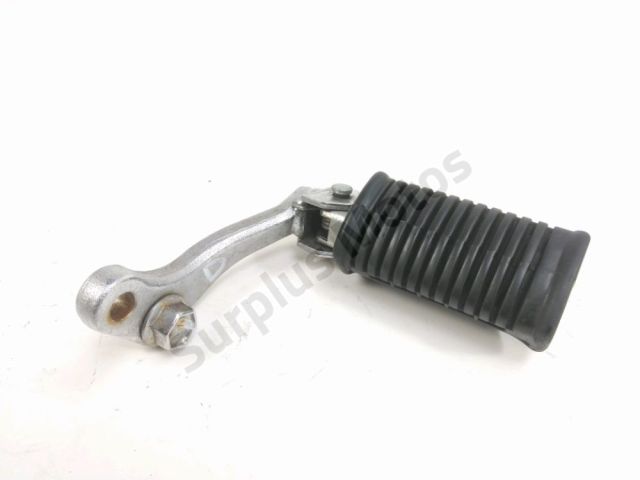 Repose pieds avant droit occasion SUZUKI GN 125 2001