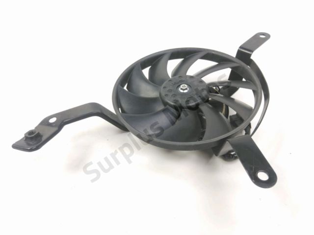 Ventilateur occasion TRIUMPH STREET TRIPLE 2013