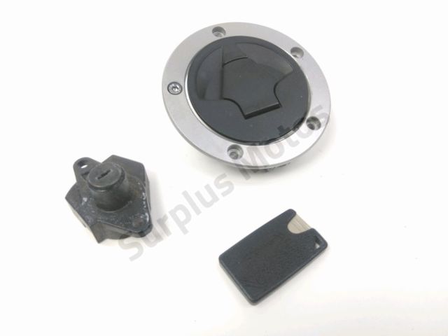 Bouchon de reservoir occasion KAWASAKI GTR 1400 2016