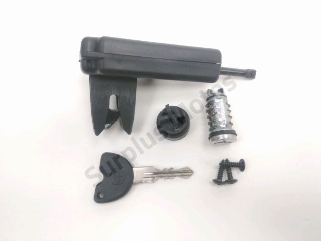 Serrure de selle occasion PIAGGIO ZIP 2024
