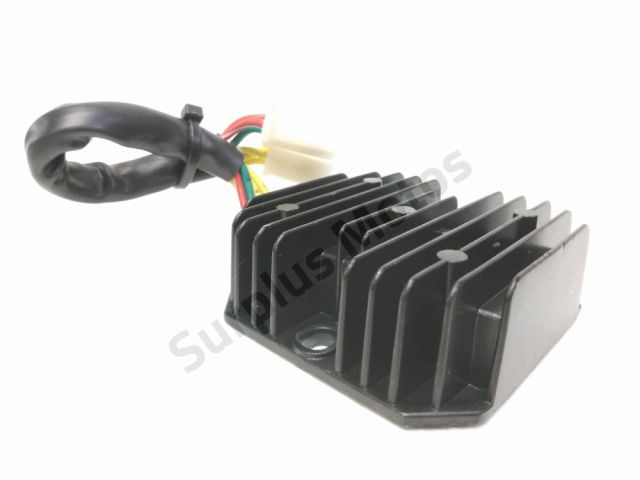 Regulateur de tension occasion UNIVERSAL BIKE ROMA 2024