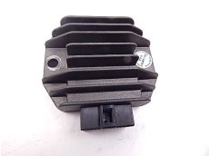 Regulateur de tension