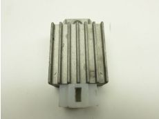 Regulateur de tension