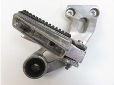 Platine et repose pieds arriere droit