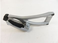 Platine et repose pieds arriere droit