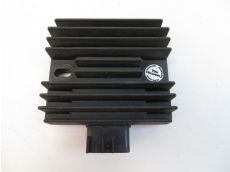 Regulateur de tension