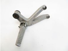 Platine et repose pieds arriere droit