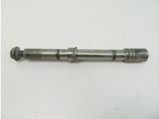 Axe de roue avant