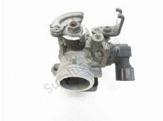 Corps d'injection gauche