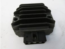 Regulateur de tension