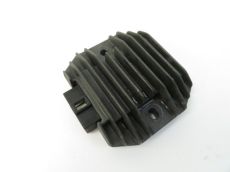 Regulateur de tension