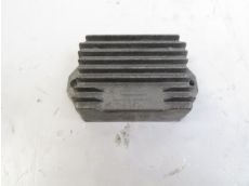 Regulateur de tension