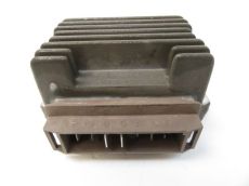 Regulateur de tension