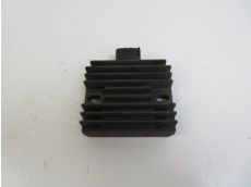 Regulateur de tension